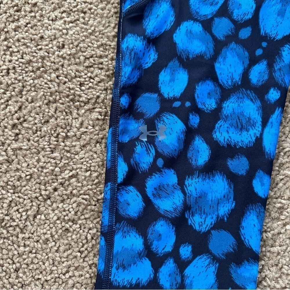 Under Armour Women's HeatGear No-Slip Waistband Blue Print Ankle Leggings sz SP - Picture 11 of 13